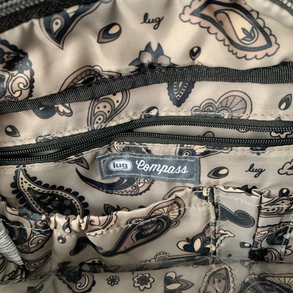 Lug Compass Crossbody Bag Lightweight Black Organizer Purse - Picture 3 of 7